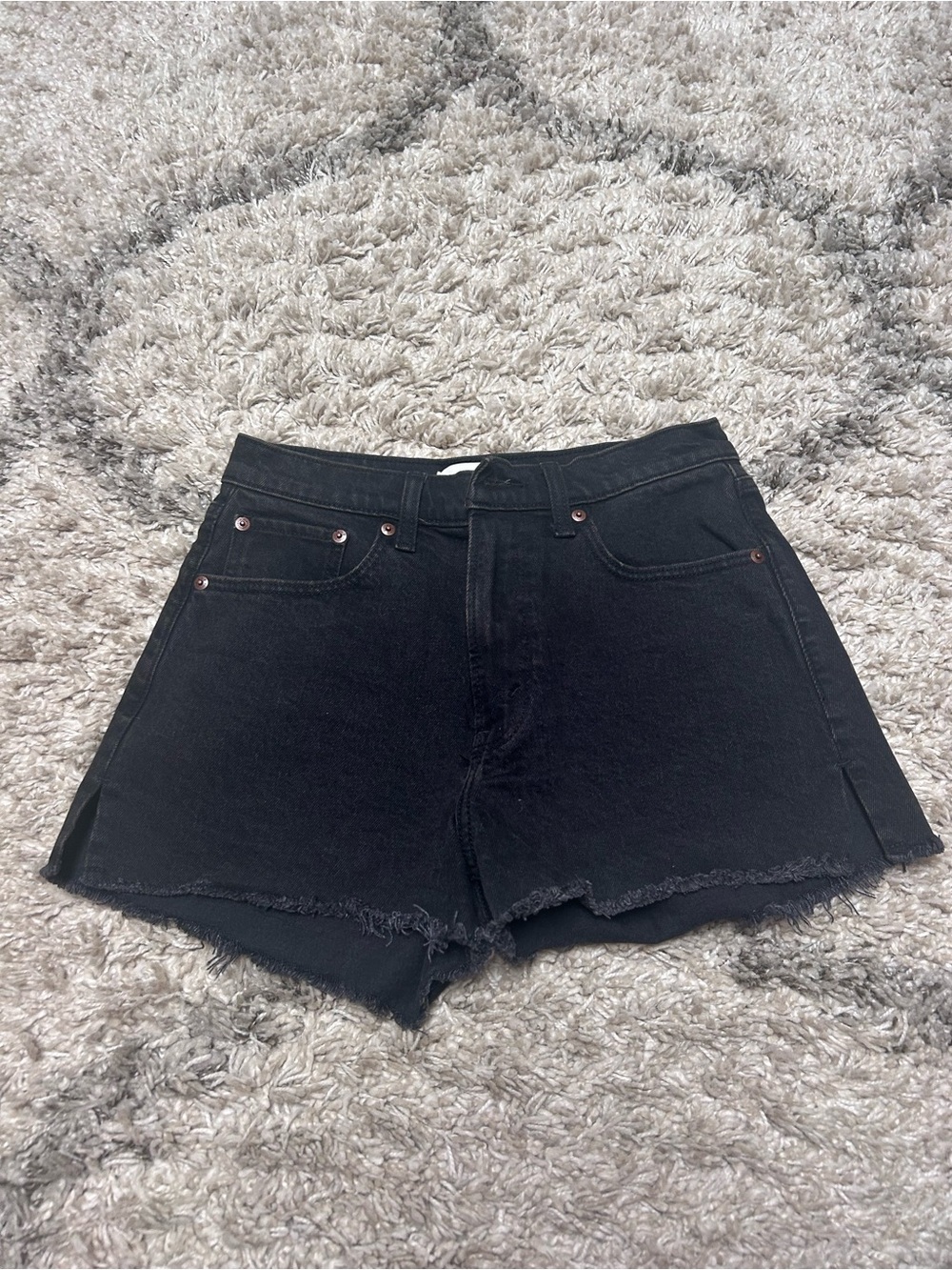 Abercrombie women’s black mom short